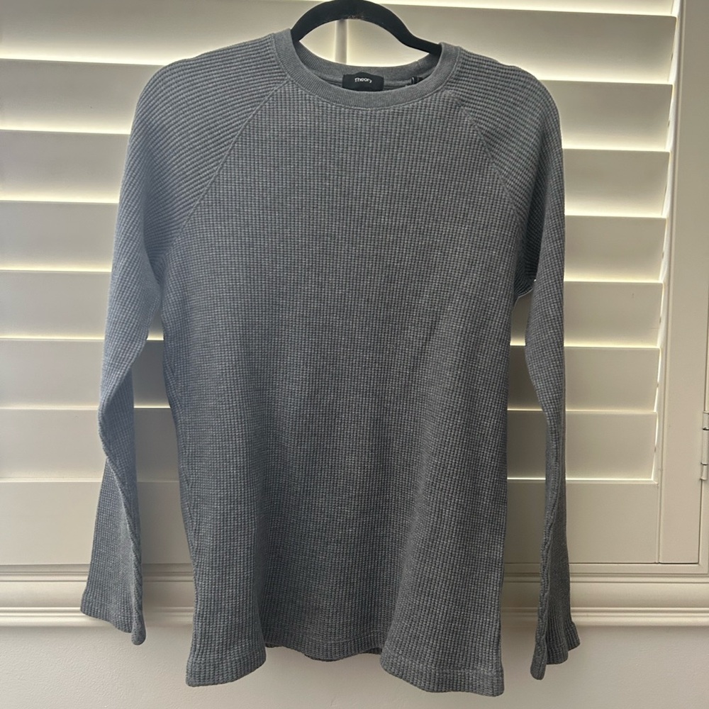 Theory Men’s Gray Long Sleeve